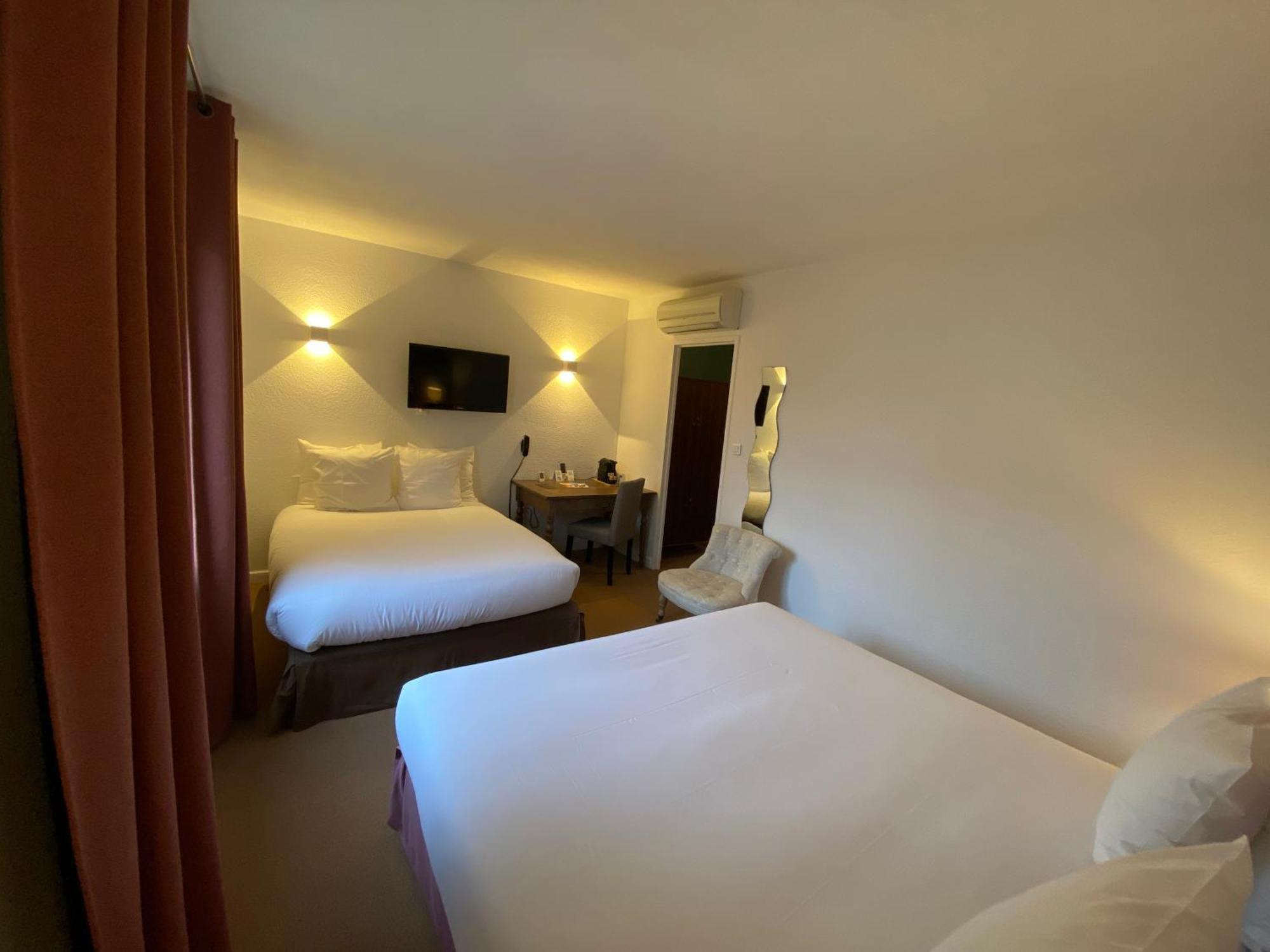 Logis Hotel Medieval, Montelimar Nord Rochemaure Exterior photo